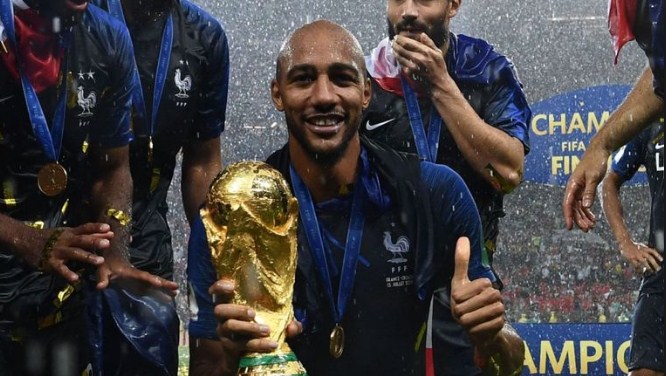 نزونزي يصل روما للانضمام إلى الذئاب