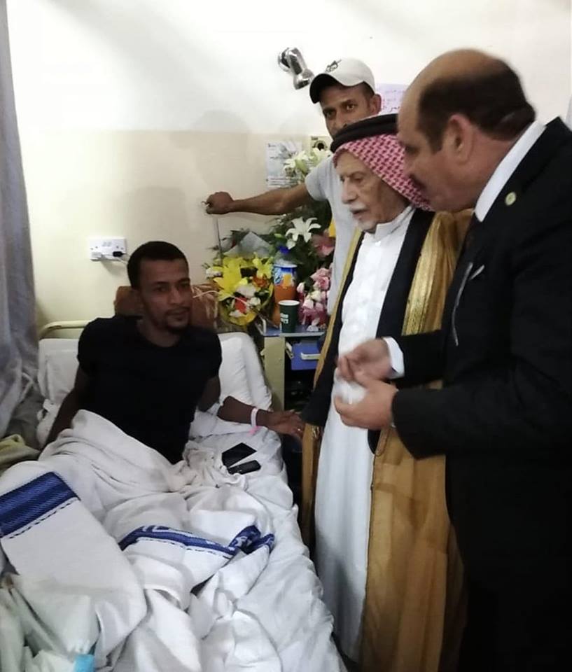 والد الشهيد العدوان يعود جرحى القوى