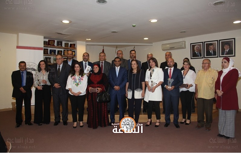 «الصحفيين» توزع جائزة الحسين للإبداع الصحفي