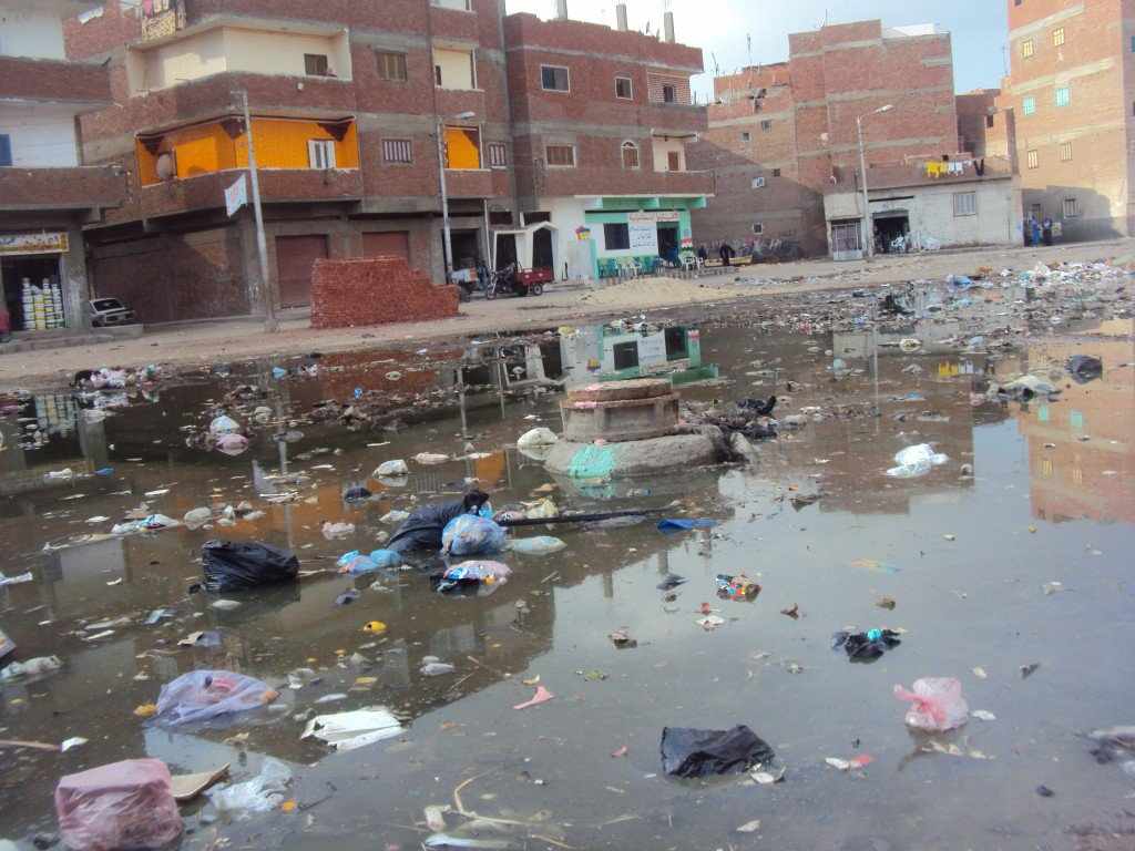 تصدع 4 منازل وغرق وادي الحسين