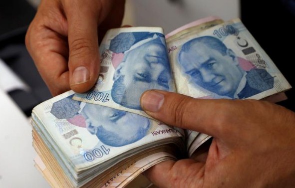 طلب قوي على الليرة التركية في