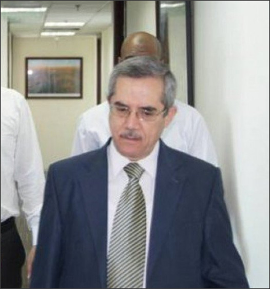 السفير القرالة إلى التقاعد