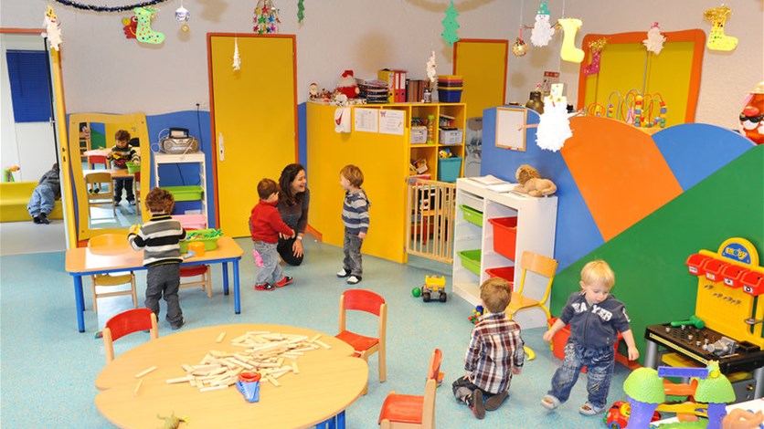 تحقيق يكشف عن «خفايا» الحضانات بالمملكة