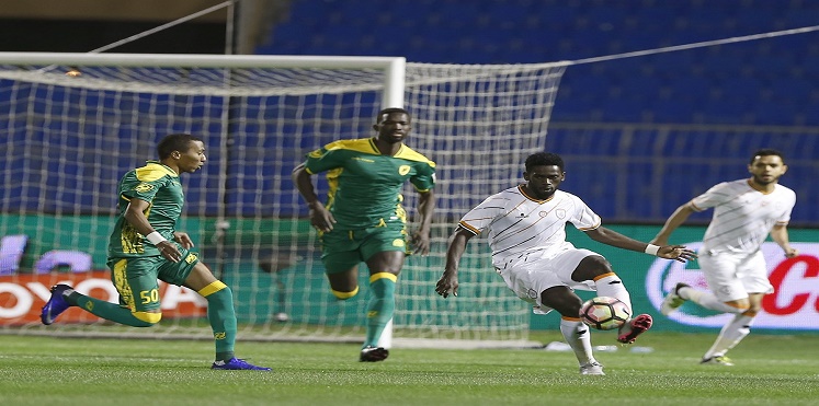 الشباب يفلت من فخ الخليج بتعادل