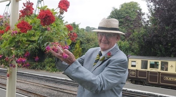 ثمانيني يغرق نفسه في البحر خجلا