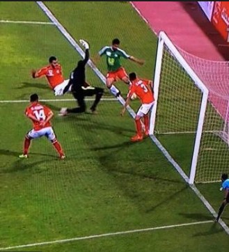 ايقاف الحكم أحمد فيصل لمدة شهر