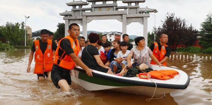 إجلاء 140 ألف شخص في الصين