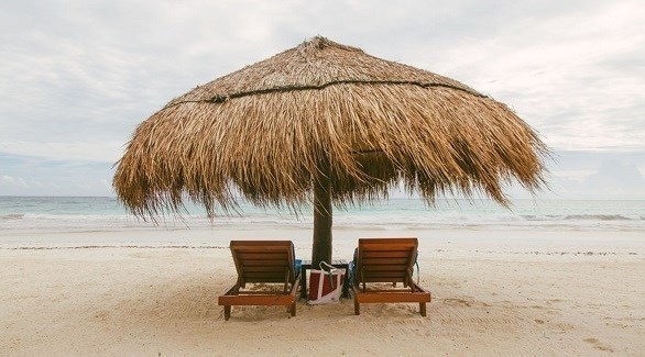 وظيفة خيالية تدفع لك للإقامة في