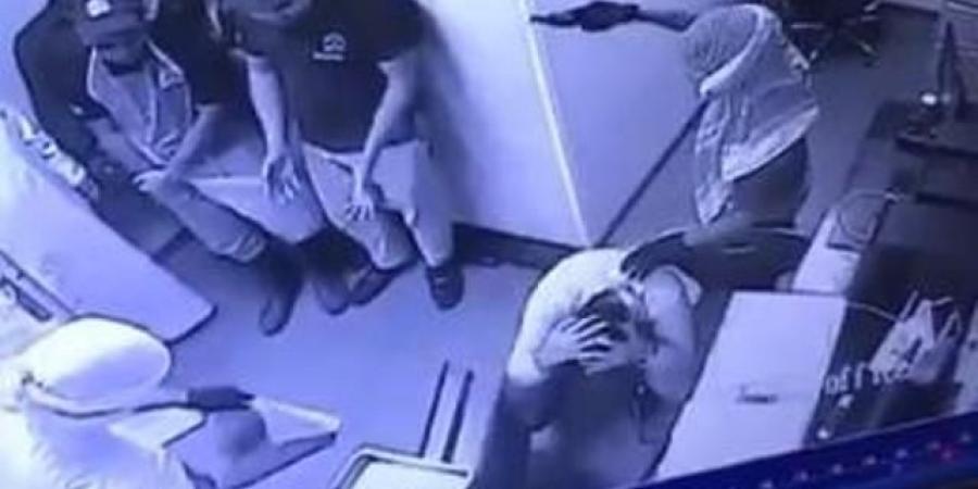 سطو مسلح على مطعم في السعودية