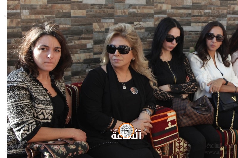 نقابة الفنانين تستقبل المعزين بوفاة الفنان