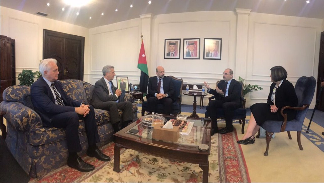 الرزاز يلتقي المفوض السامي للأمم المتحدة