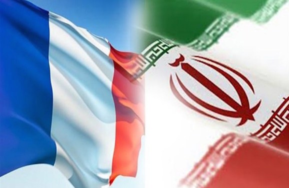 فرنسا تطلب من دبلوماسييها تأجيل السفر