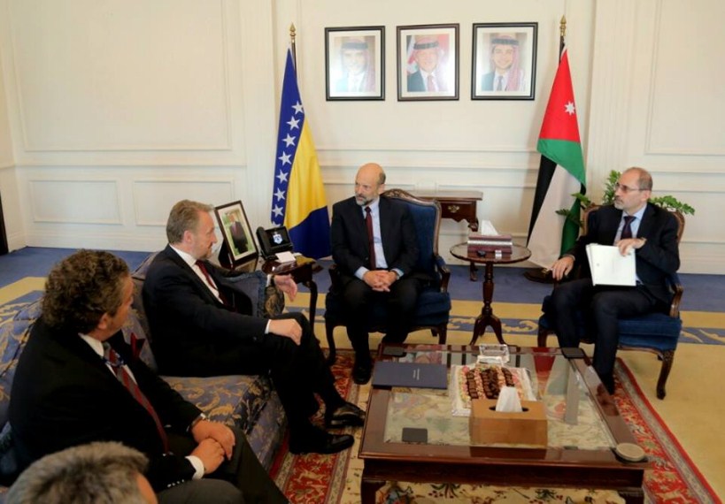 الرزاز يستقبل رئيس مجلس رئاسة البوسنة