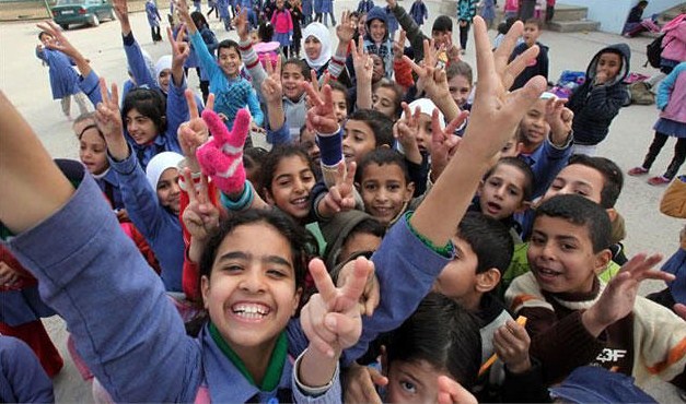 مليونا طالب وطالبة يلتحقون بمدارسهم الأحد