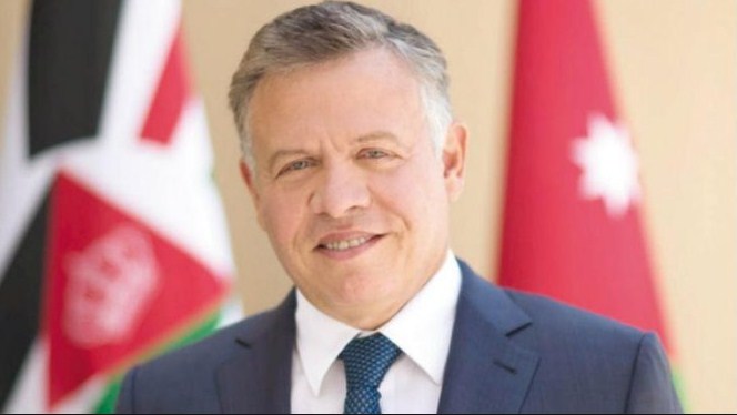 الملك يهنئ بالأعياد الوطنية لعدد من