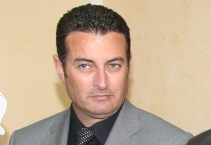 الصفدي وكرينبول يؤكدان أهمية توفر الدعم