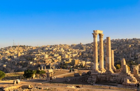 أجواء حارة وجافة في معظم مناطق