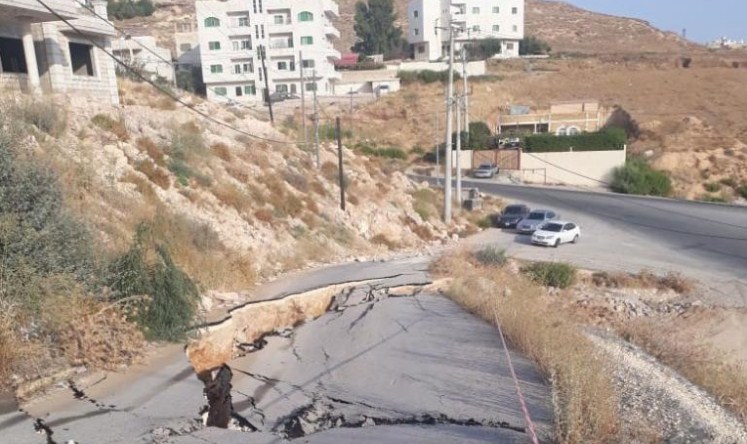 الكرك .. حفريات «مقاول» تتسبب بانهيار