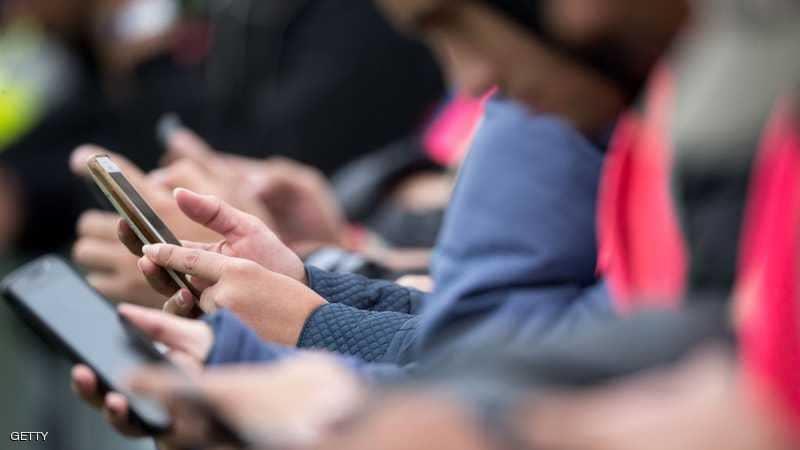 5 خدع تمنح هاتفك بطارية أطول