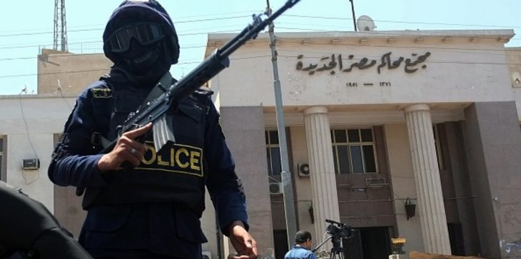 مصري يعذب شقيقته حتى الموت.. ووالده