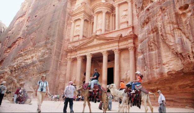 ارتفاع زوار البترا بنسبة 64 %
