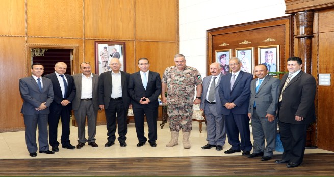 فريحات يلتقي مجلس النقباء