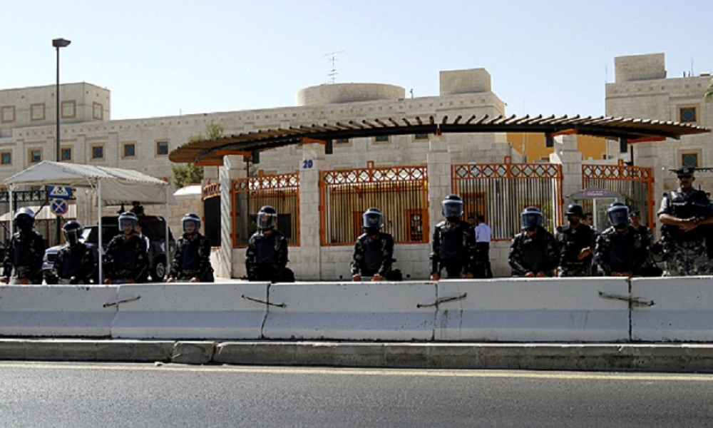 السفارة الأمريكية تحذر رعاياها من مياه