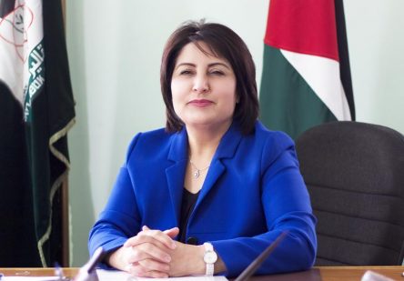 أمل نصير أول عميدة شؤون طلبة