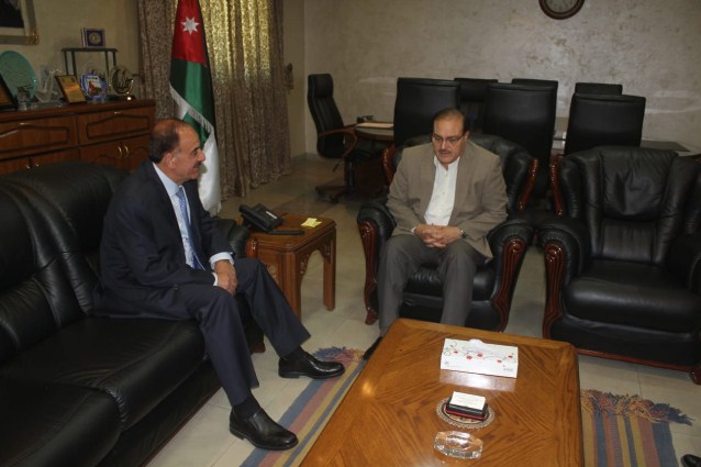 الطويسي يلتقي رئيس الجامعة الاردنية