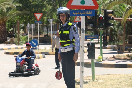 الأمن يبدأ حملة مرورية شاملة
