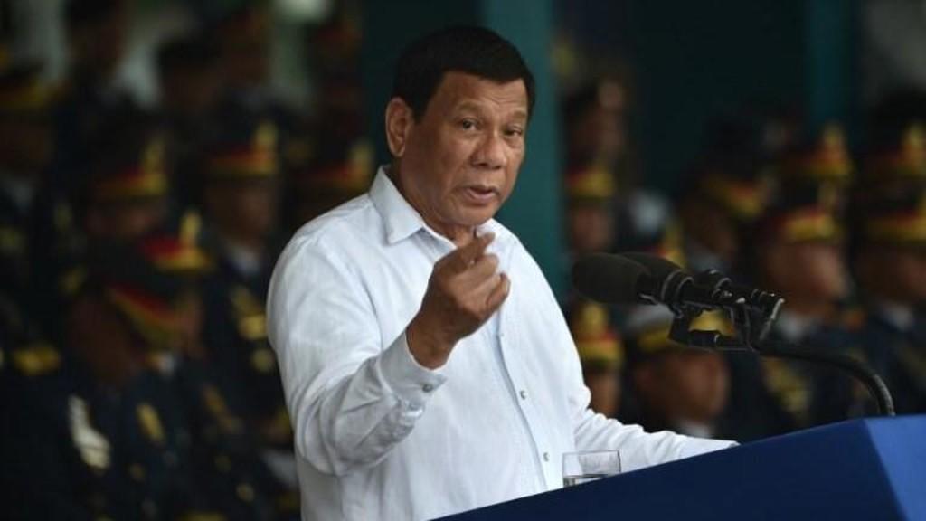 الرئيس الفلبيني يصل إلى عمان في