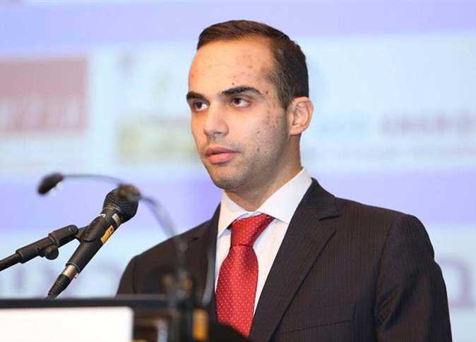 السجن 14 يوما لمستشار سابق لترامب