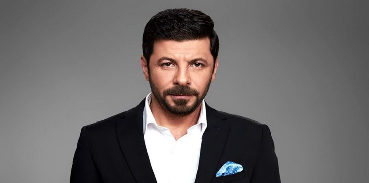 الفنان الأردني إياد نصار يبكي بحرقة