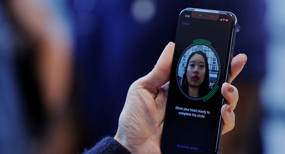 آبل تؤكد اسم هاتفها الجديد والأكبر..