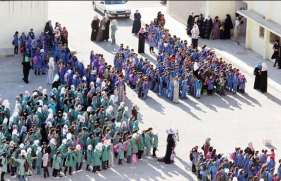 50 الف طالب انتقلوا من المدارس