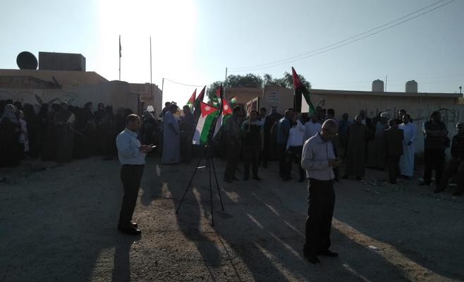 لليوم الثاني .. أهالي الظليل يحتجون