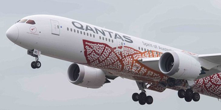 مسافر “عدواني” يجبر طائرة على قطع