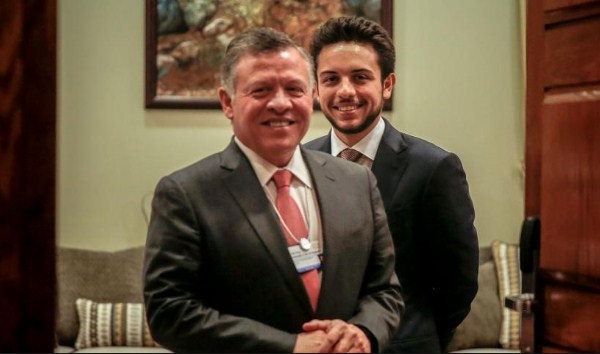 الملك وولي العهد يتلقيان برقيات تهنئة