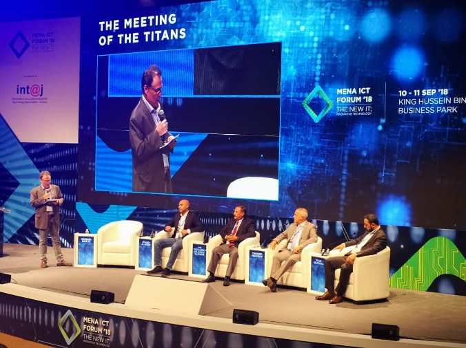 حوامدة يستغرب غياب الحكومة عن منتدى