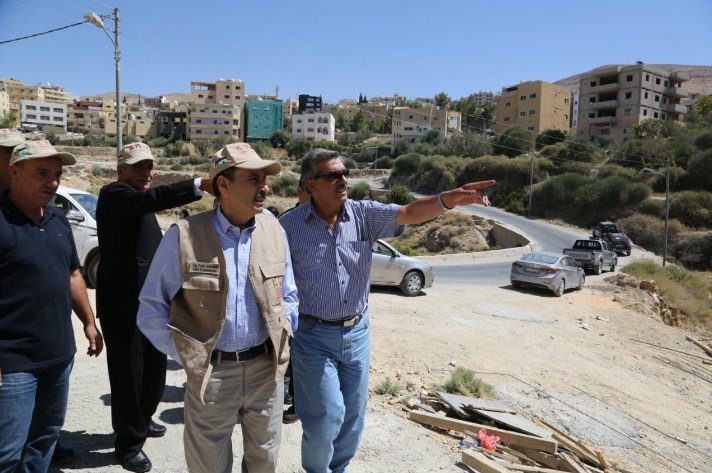 العموش يتفقد المشاريع الخدمية في لواء