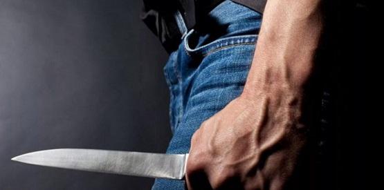 دخل قسم شرطة برأس زوجته الخائنة