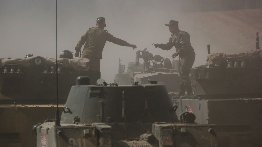 روسيا تستعرض قوتها في أكبر مناورات