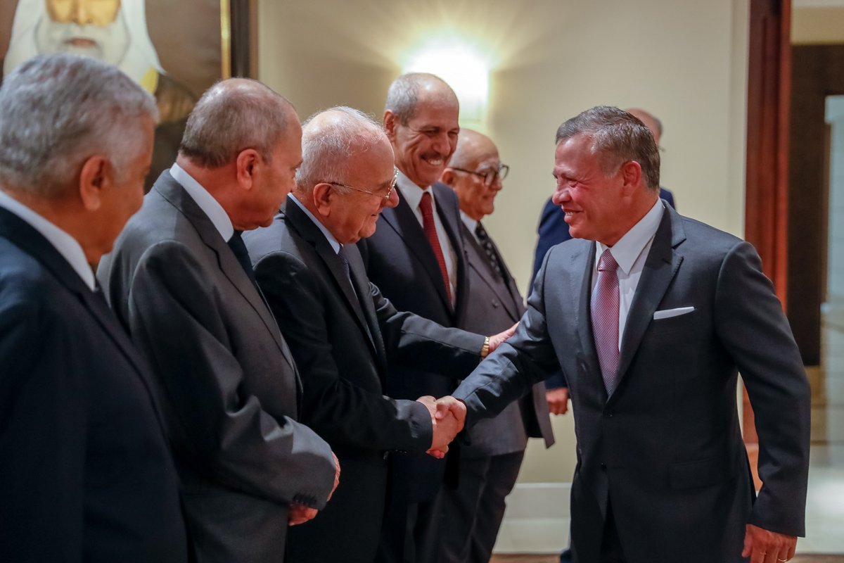 الملك يلتقي رؤساء وزراء: الأردن ومنذ