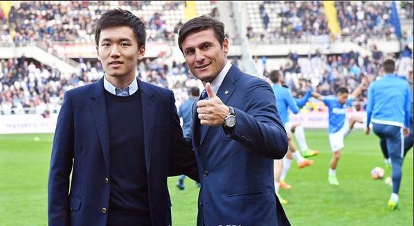 زانيتي يحذر برشلونة وتوتنهام من قوة