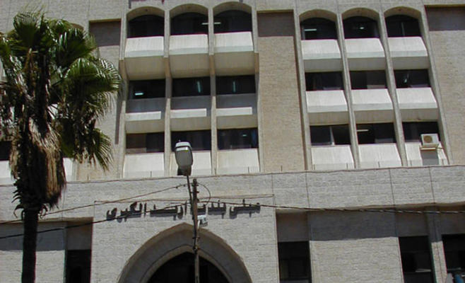 حملات بيئية ليلية لمناطق بلدية اربد