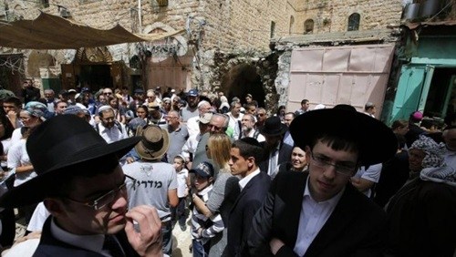 15 الف مستوطن يقتحمون الحرم الإبراهيمي