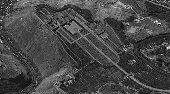 إسرائيل تنشر صورا لقصر الأسد ومطار