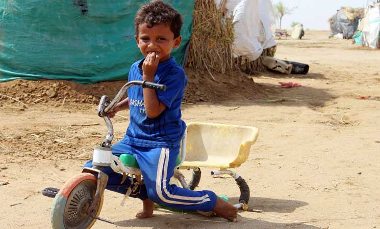 طفل دون الخامسة عشرة يموت كل