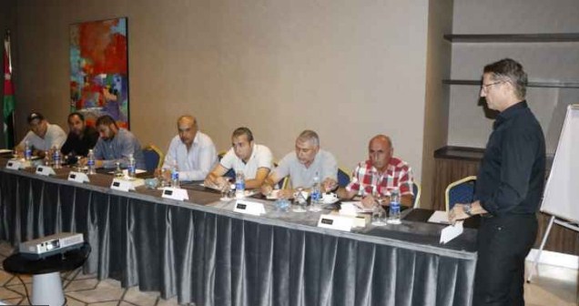 تأجيل لقاء مدرب المنتخب الوطني مع