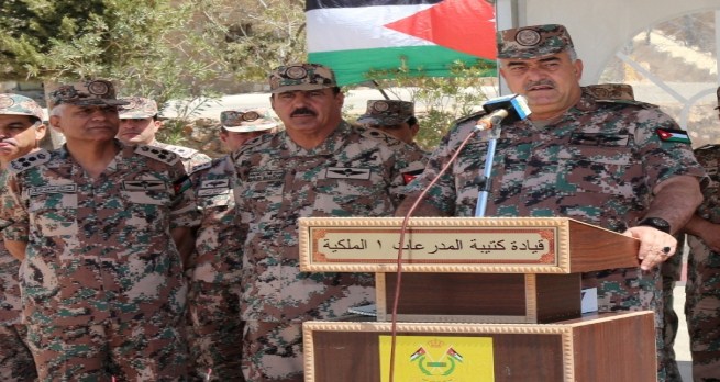 فريحات يزور المنطقة العسكرية الوسطى (صور)